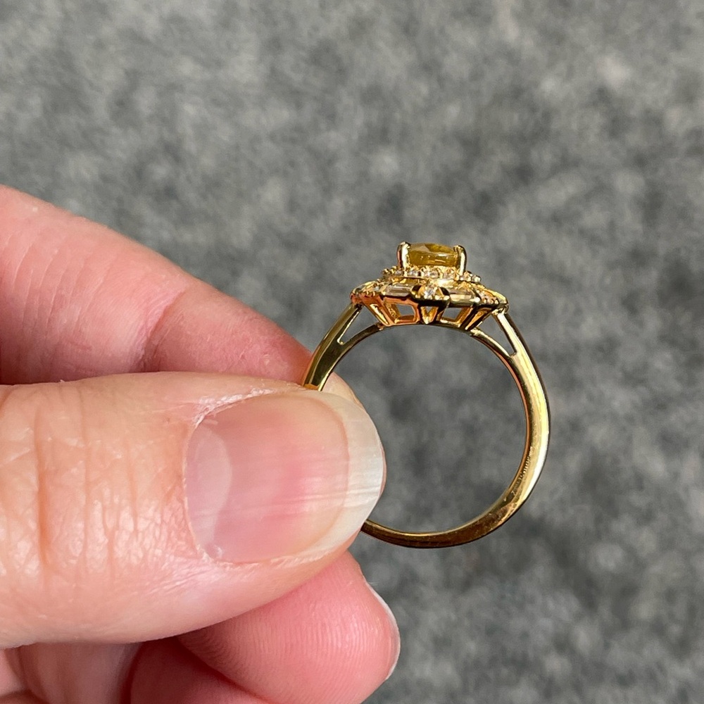 Yellow sapphire and moissanite art deco ring - Picture 4 of 7